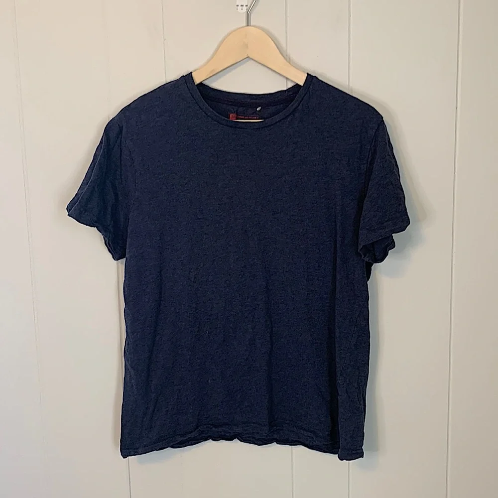 Globe Trotter Gray T Shirt Size Medium